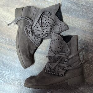 Stylish Lace-Up Taupe Boots for Women
